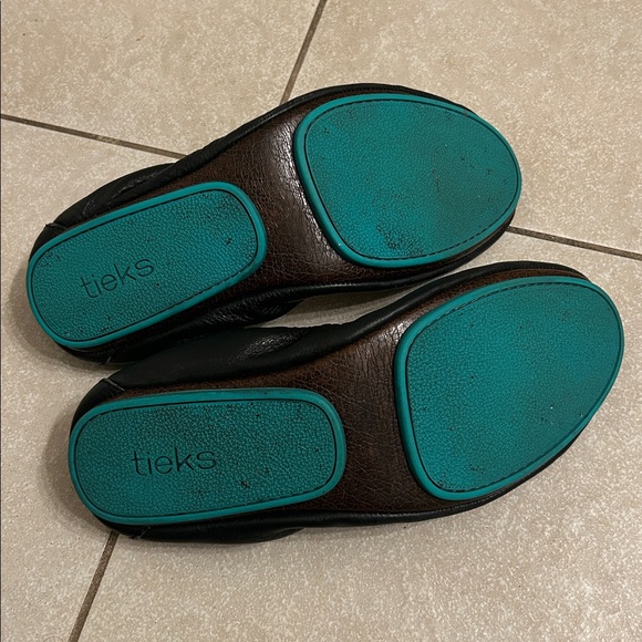 Tieks The Ballet Flat in Black Leather - 8 - Picture 3 of 5